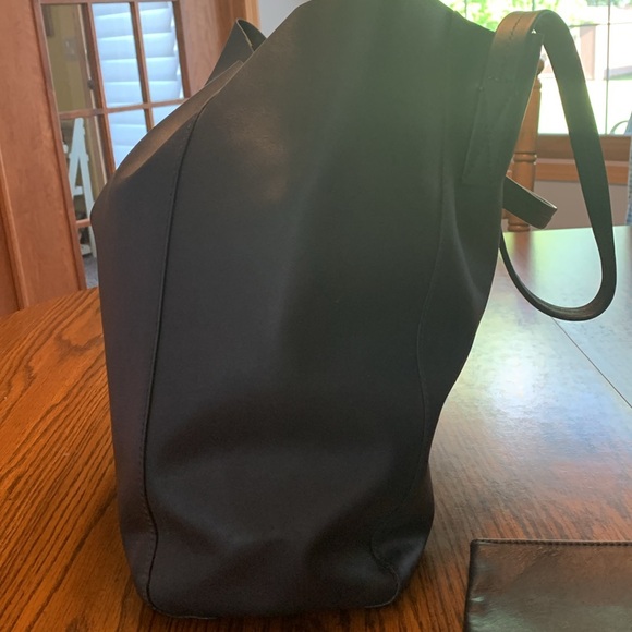 J. Crew Leather Tote with Zip Wallet, Navy. YELLOW detachable cord on wa… - Picture 3 of 16